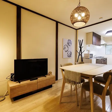Mgi House Senbon-Kitaアパートメント